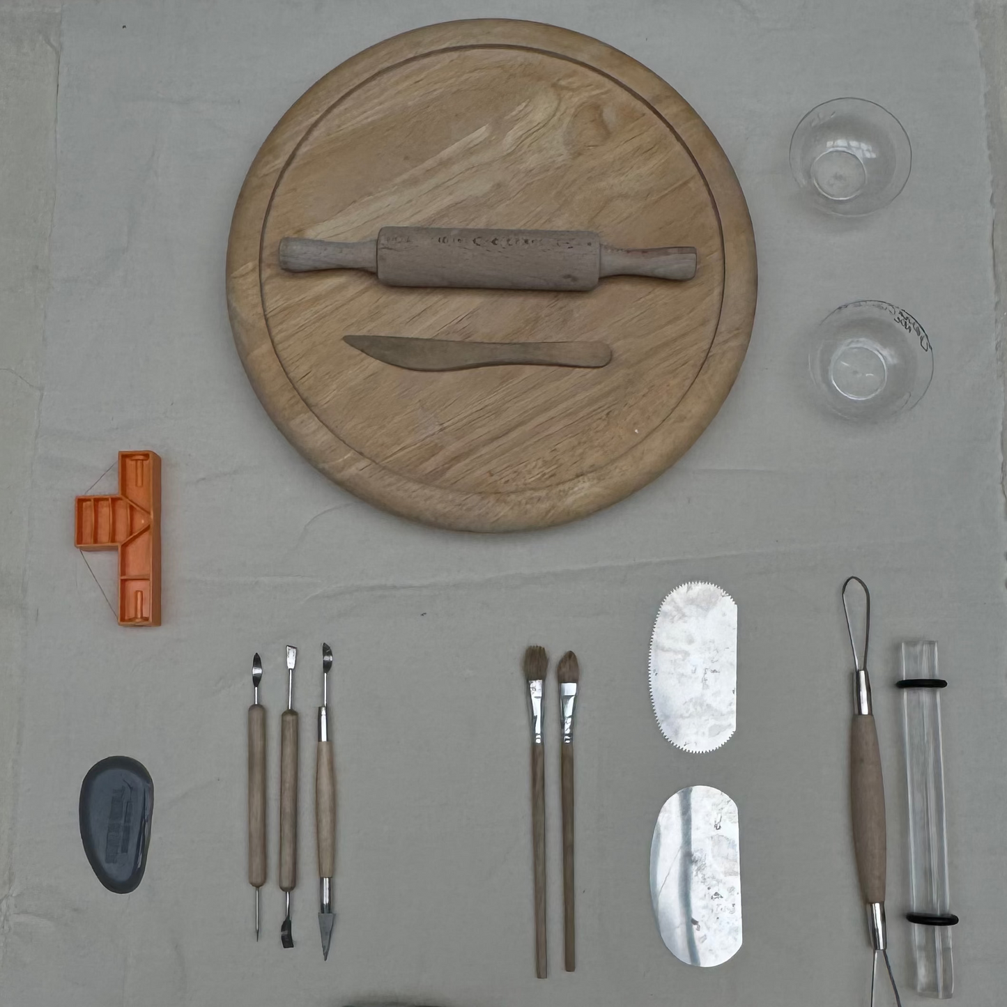 CLAY STUDIES 31.10 15:00